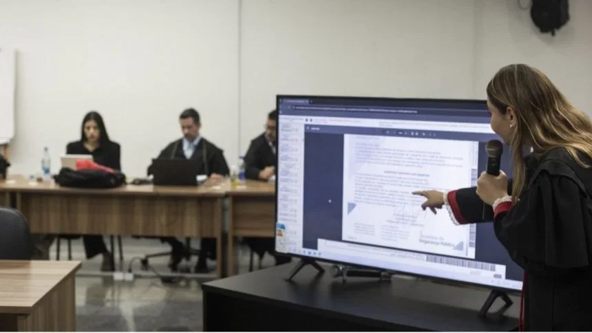 Pai é condenado por tentar matar filho a facada durante briga em Manaus