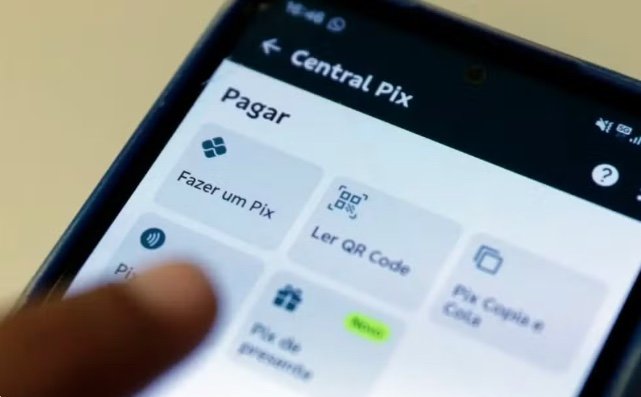 Homem bloqueia investigadores após ficar com Pix de R$ 723 e é indiciado