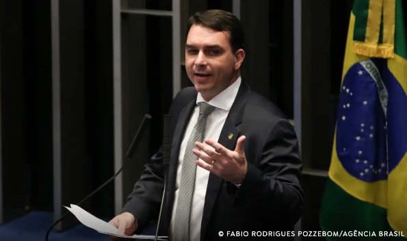 Flávio diz que quer fim da reeleição já no seu mandato e deixa duração de 4 ou 5 anos para o Congresso