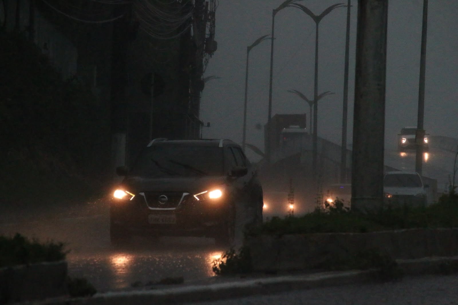 Manaus registra alagações, desabamentos e 30 chamados de emergência durante chuva
