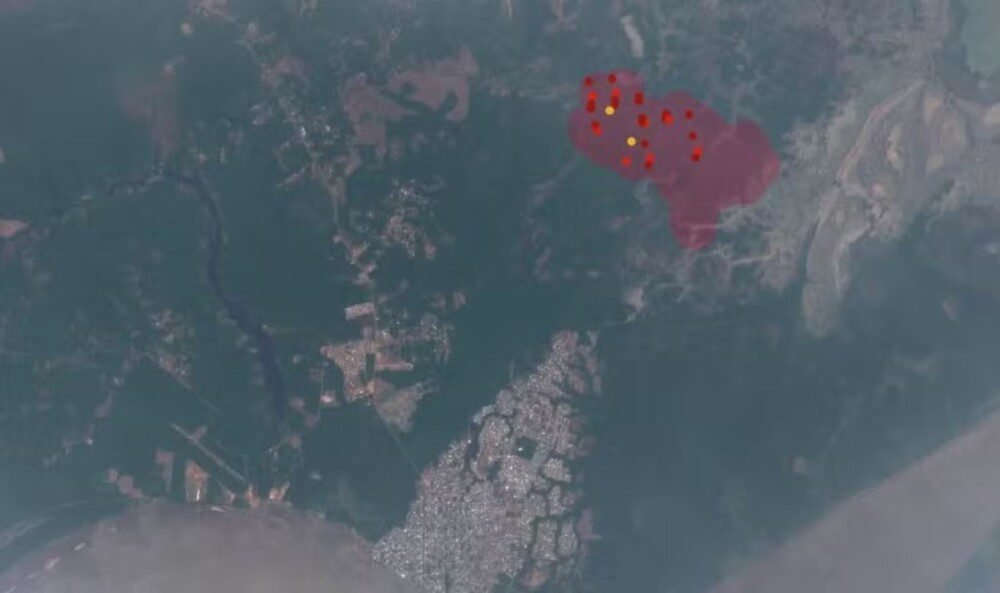 Incêndio avança sobre território Mura e já atinge 5,6 mil campos de futebol