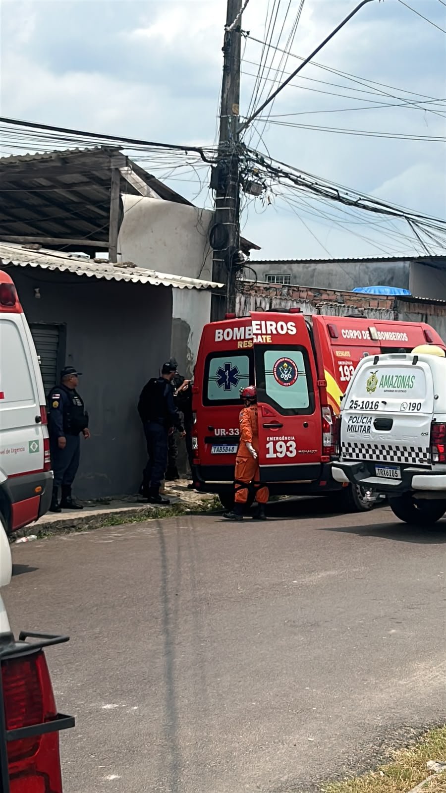 Pai faz filho de 1 ano refém após não aceitar fim de relacionamento em Manaus