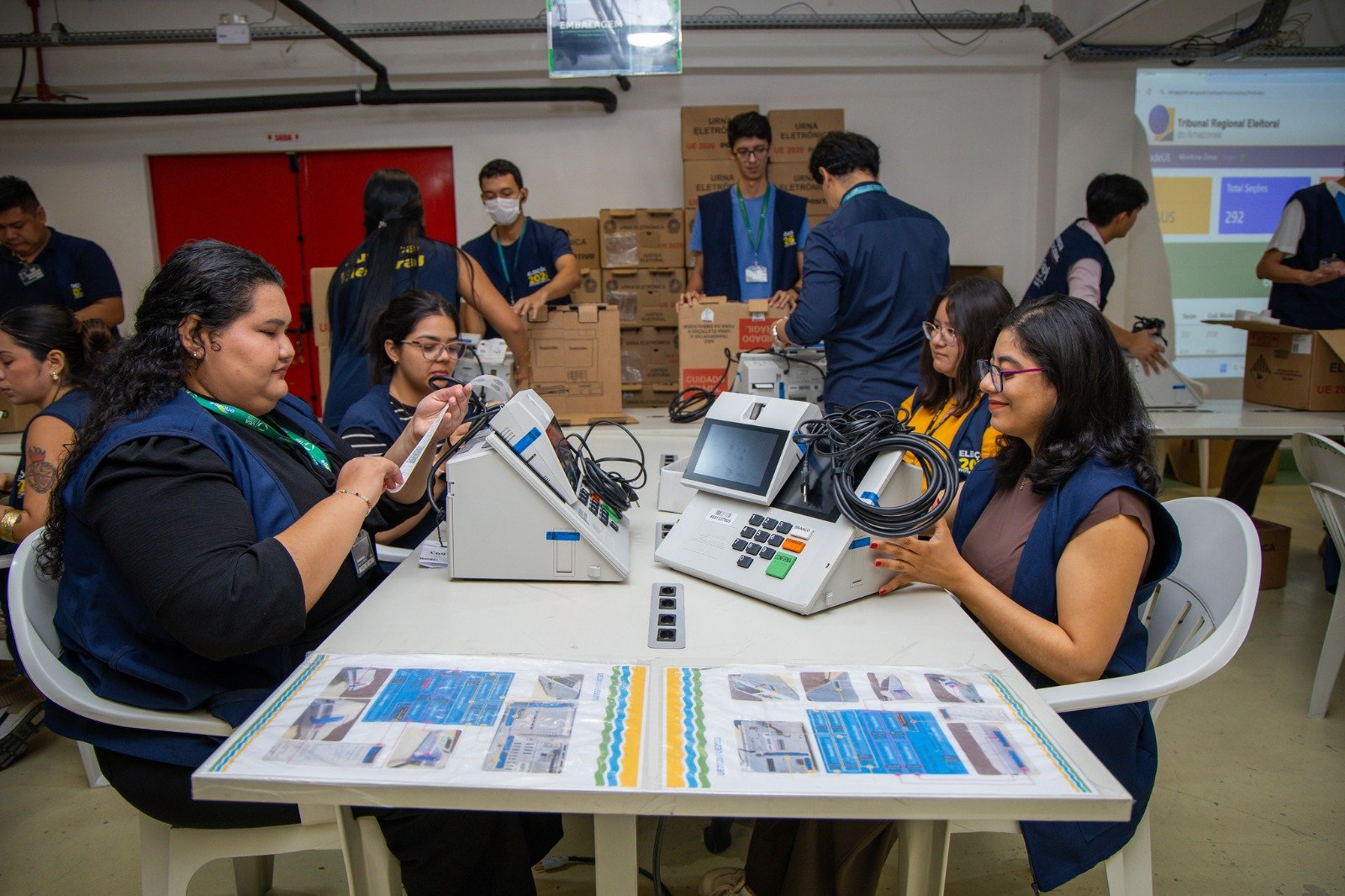 TRE-AM prepara mais de 8 mil urnas para o segundo turno das eleições no Amazonas