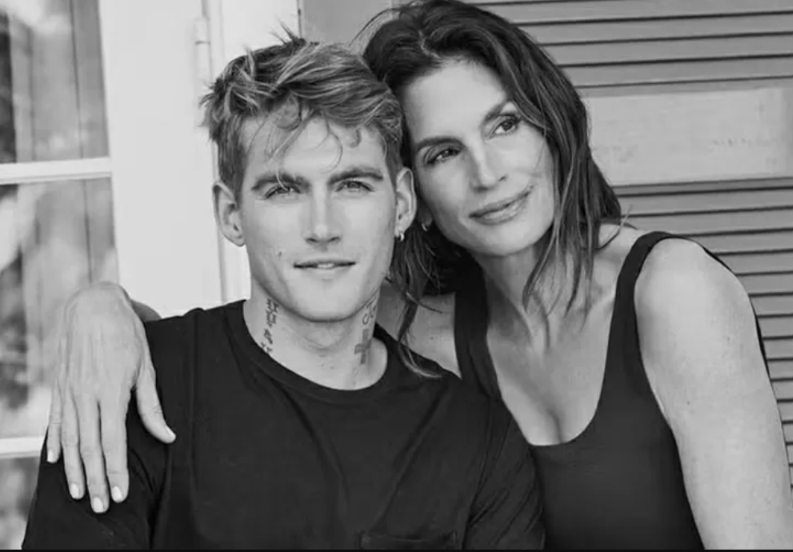 Funcionários de clínica pedem demissão após morte do filho de Cindy Crawford