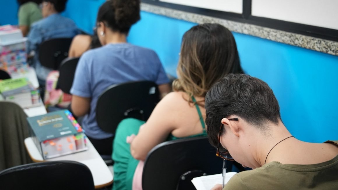 Defensoria do Amazonas abre concurso com salários de até R$ 8 mil