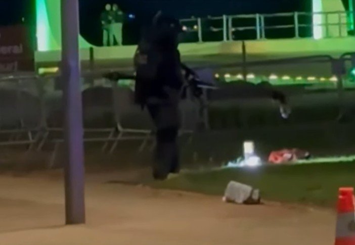 Mochila arremessada perto do STF mobiliza esquadrão antibombas em Brasília