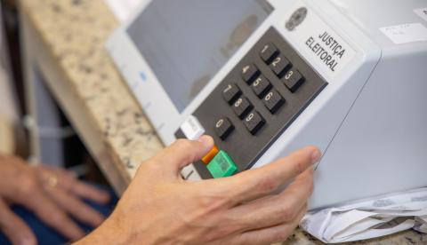 TSE verifica urnas e reafirma integridade da disputa pela Presidência