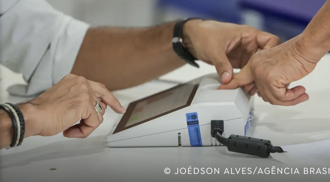Eleitores do Amazonas vão às urnas neste domingo para escolher novo governador e presidente