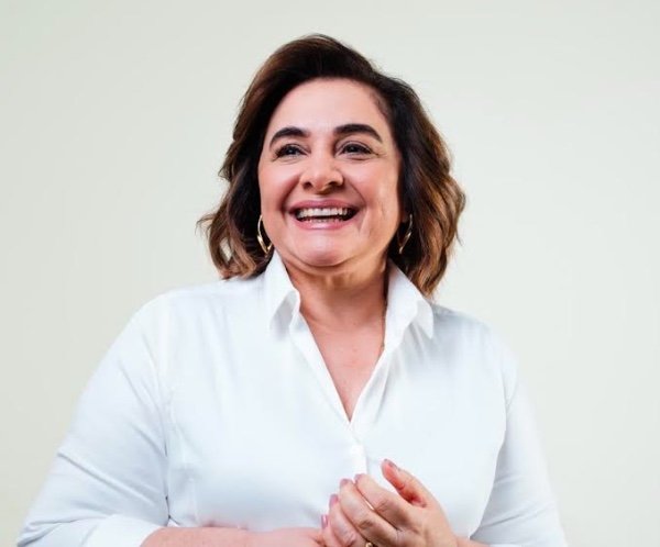 Maria do Carmo cumpre agenda com entrevistas, encontros religiosos e reunião com a Educação nesta quarta