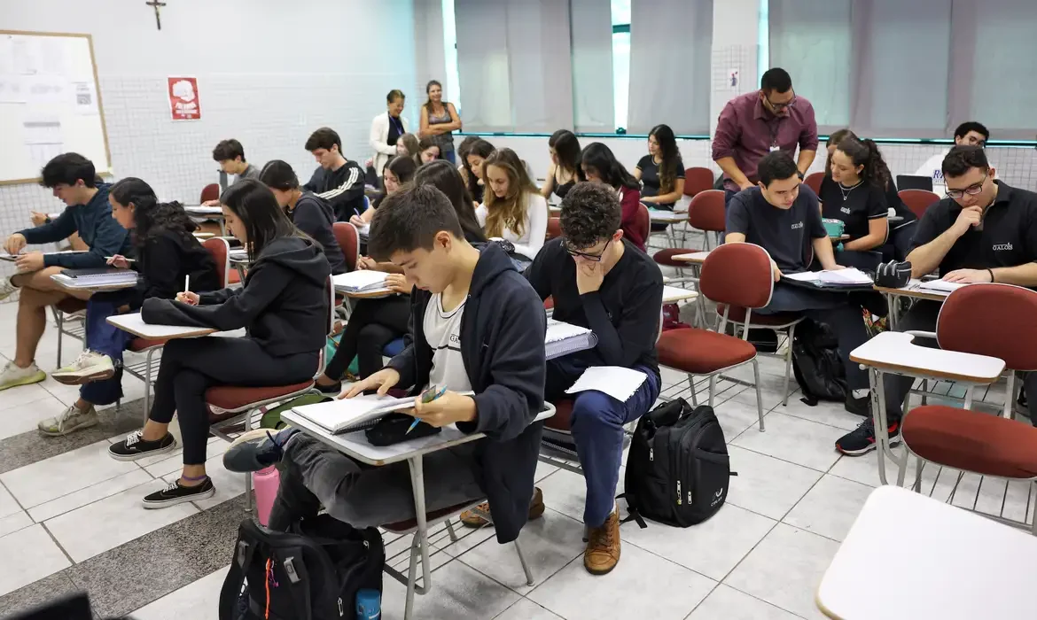Estudantes têm até sexta-feira para disputar vagas remanescentes do Fies