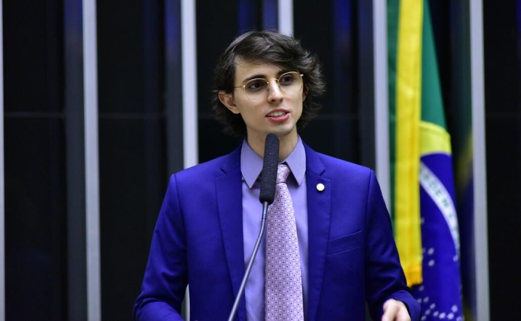 De campeão de votos a 5º colocado: Amom Mandel despenca 58% em quatro anos