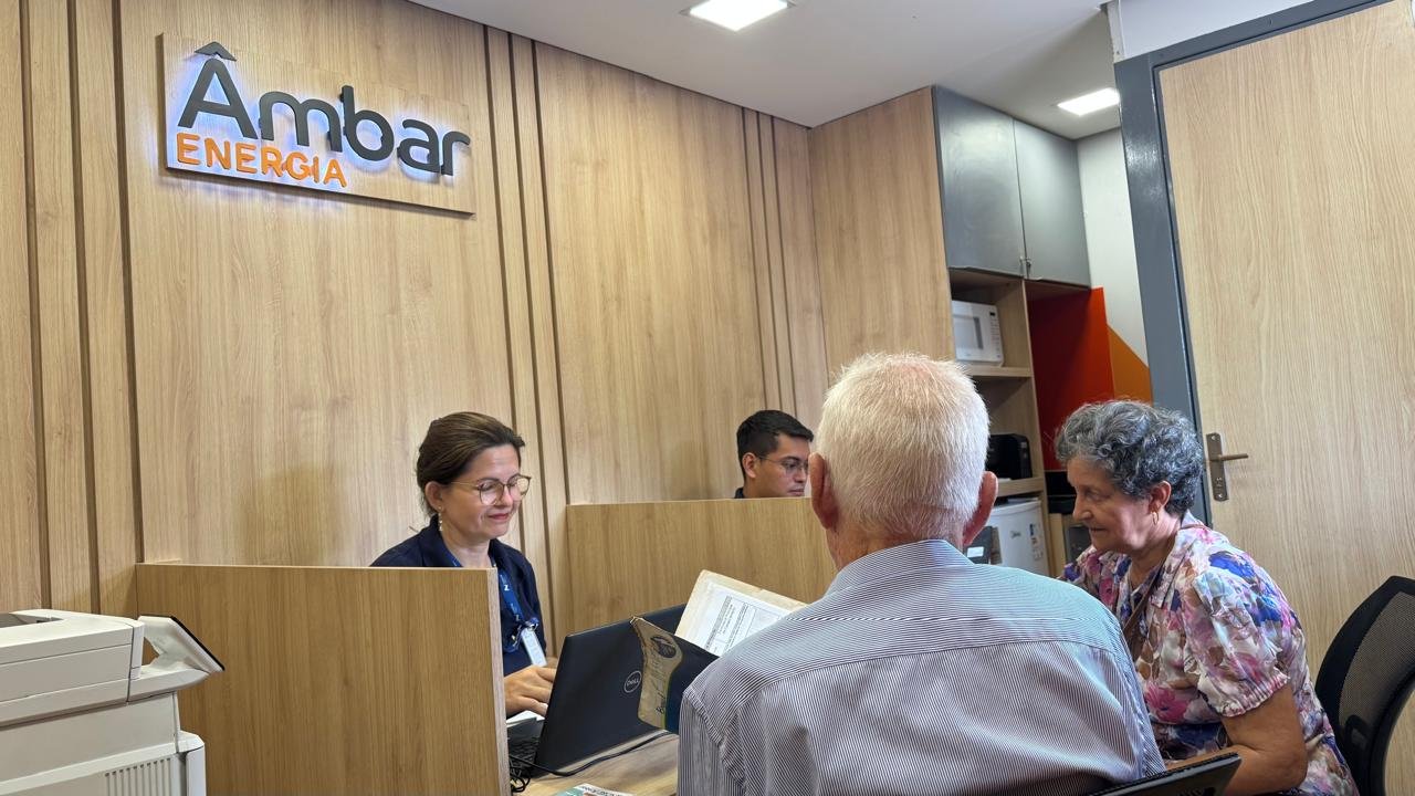 Atendimento itinerante da Âmbar Energia percorre zonas de Manaus nesta semana