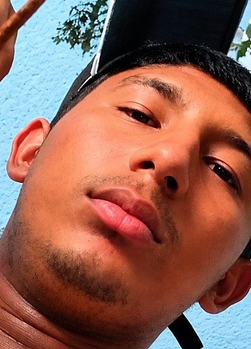 Jovem é assassinado por pistoleiros na frente da própria casa em Manacapuru