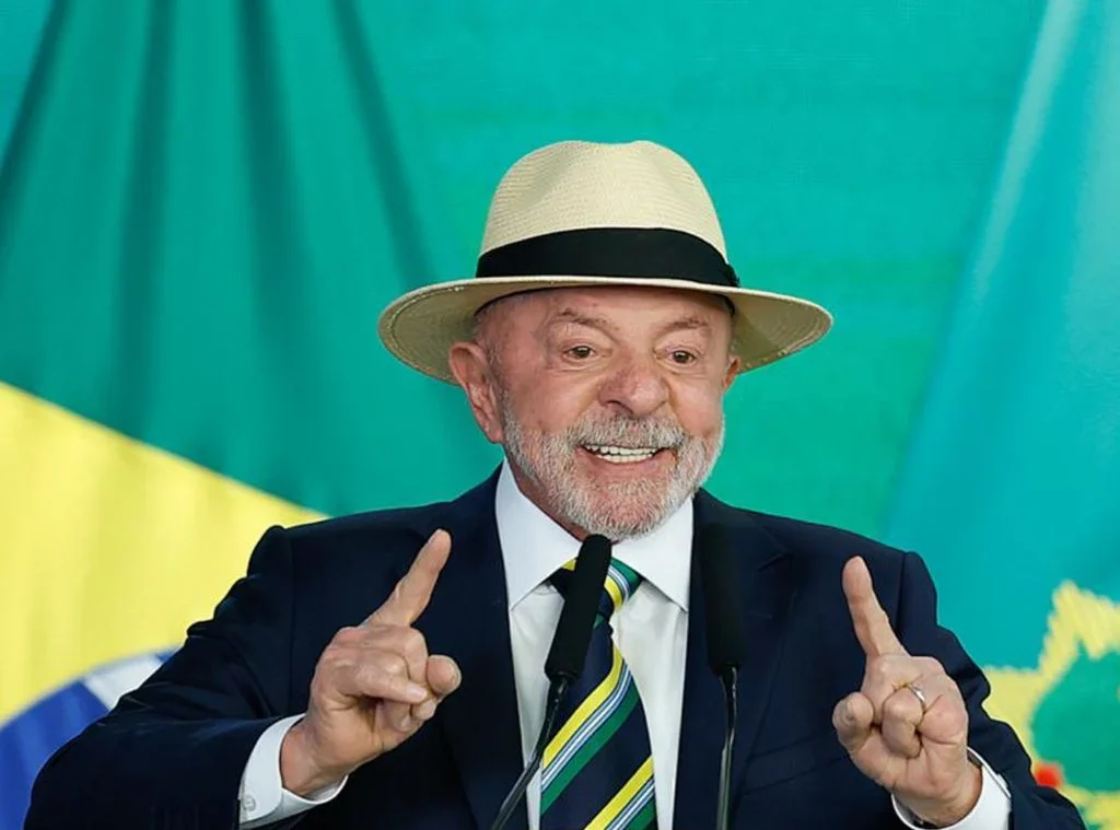 Lula sanciona perdão de dívidas de MEIs e aumenta limite de faturamento anual