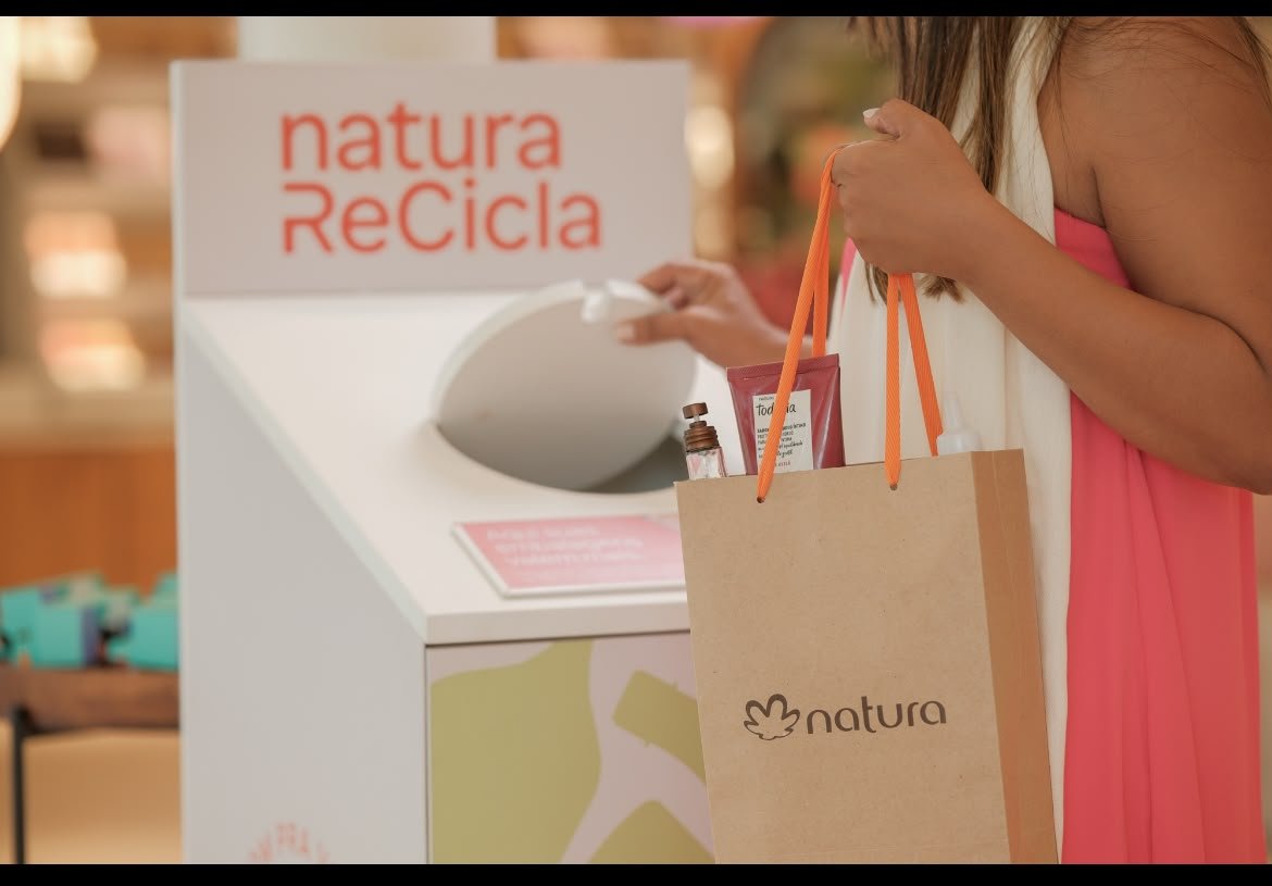 Rede de cosméticos oferece desconto para quem devolver embalagens vazias