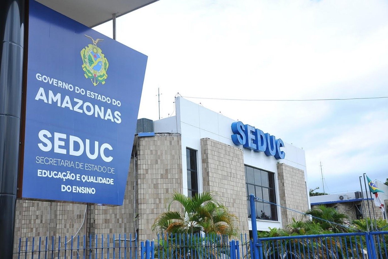 Servidores da Educação do Amazonas receberão auxílios na sexta-feira