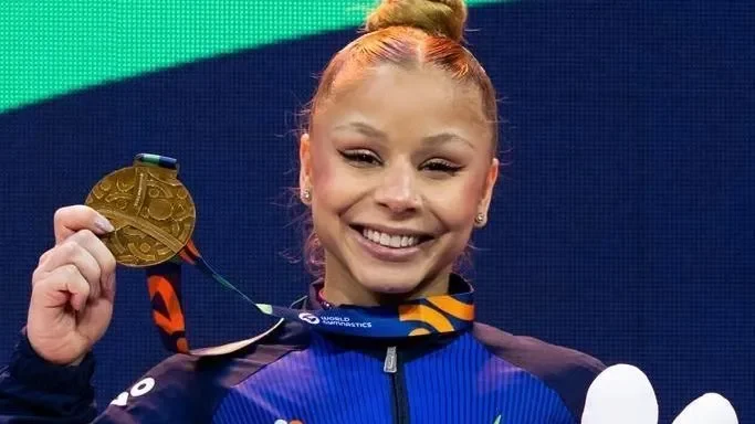 Flávia Saraiva conquista bronze inédito na trave no Mundial de Ginástica na Holanda