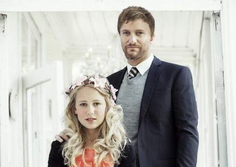 Polêmica: Menina de 12 anos anuncia casamento com homem de 37