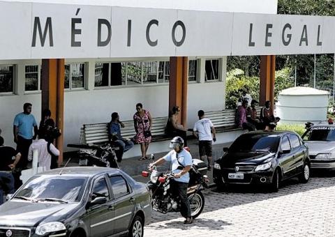 Feto jogado no igarapé dentro de pote de margarina