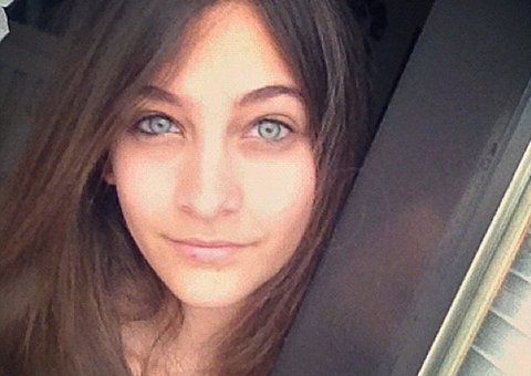 Paris Jackson nega rumores sobre gravidez: "Sei que estou gorda"