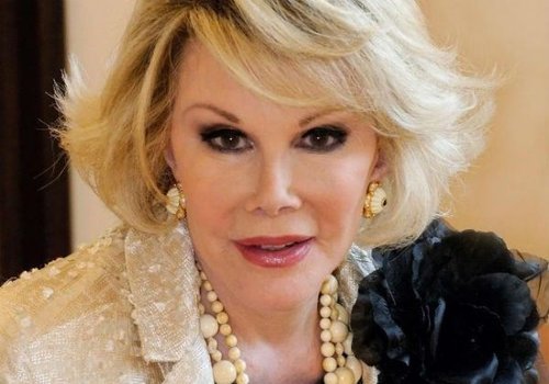 Atriz Joan Rivers sofre parada respiratória