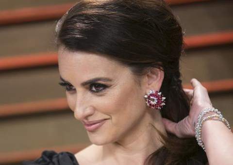 Penélope Cruz é eleita a mulher mais sexy do mundo