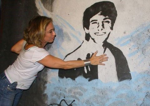 Cissa Guimarães homenageia filho morto há quatro anos