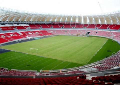 Com atraso, datas de abertura dos estádios da Copa são definidas