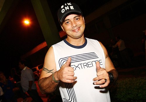 Cantor Renner vai pagar R$ 3 milhões à família de vítimas de acidente