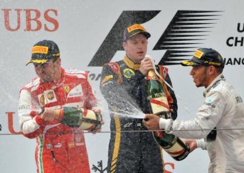  Fernando Alonso voa na pista e vence na China, Massa fica em sexto