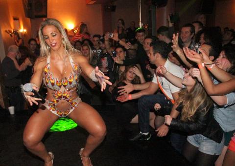 Valeca Popozuda se apresenta na Belgica