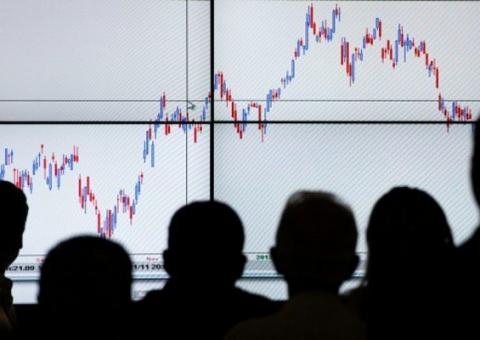 Bolsa  cai 4,24%, com grandes perdas das empresas de Eike Batista