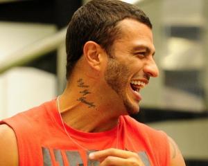  Yuri, do BBB12, entrou no lugar de Kléber Bambam    