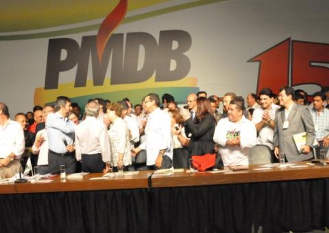 Eduardo Braga deslocado em encontro nacional do PMDB