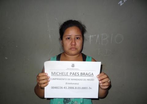 Mulher engana, toma a casa da avó e acaba presa