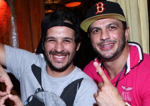 Festa do BBB 13: Após fora, Bambam expulsa mulher e Fani dispensa argentino