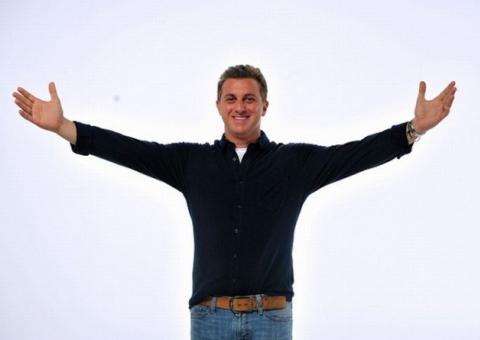 Garoto propaganda da TIM, Huck usa Vivo