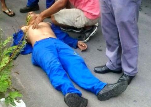 Carreta bate de frente com caminhão e motorista sai ferido