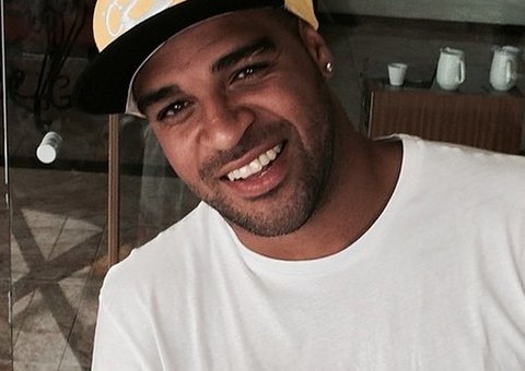  Adriano Imperador pode ir para "A Fazenda", diz revista