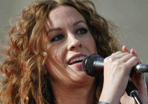 Alanis Morissette confirma lançamento de DVD