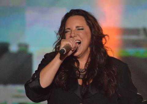 Veja o novo clipe de Ana Carolina