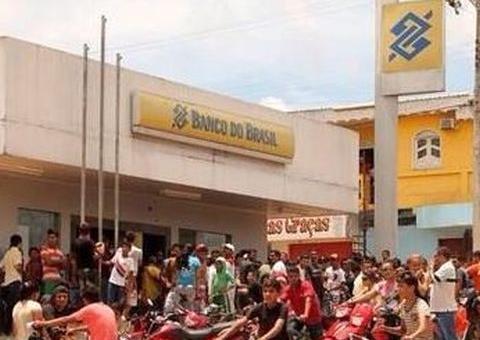 PM localiza e cerca assaltantes da agência do BB na BR-230