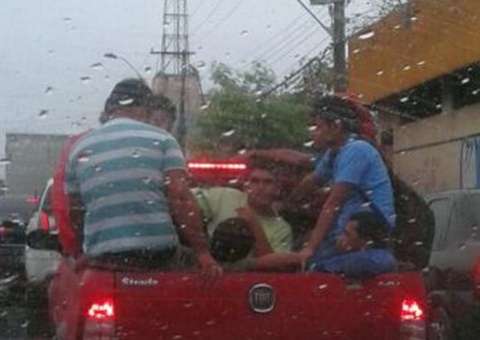 Transporte inseguro na avenida das Torres
