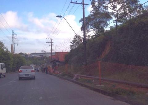 Empresa de gás detona asfalto da avenida Solimões, no DI
