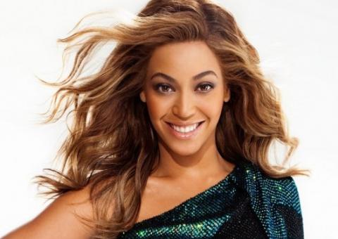 Confira a nova música de Beyoncé, "Rise Up"