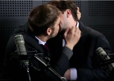 Beijo gay no "Porta dos Fundos" causa polêmica