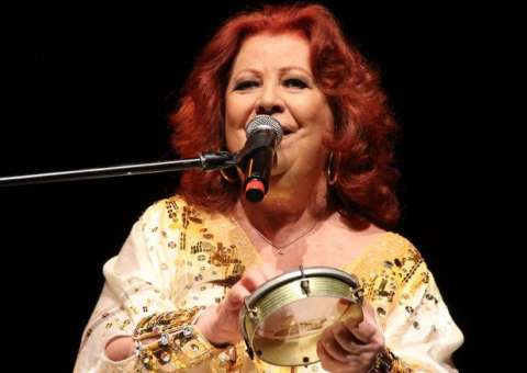 Beth Carvalho diz que Thiaguinho não canta samba