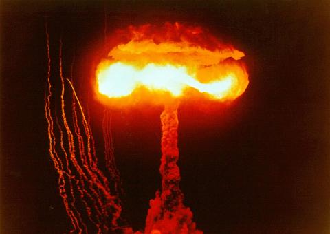  Coreia do Norte mobiliza segundo míssil e aumenta tensão