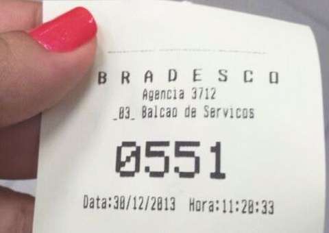 Bradesco acusado de fraudar senha e burlar Lei das Filas