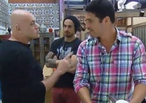 "A Fazenda 7": Record corta conversa sobre prostituição de Oscar Maroni